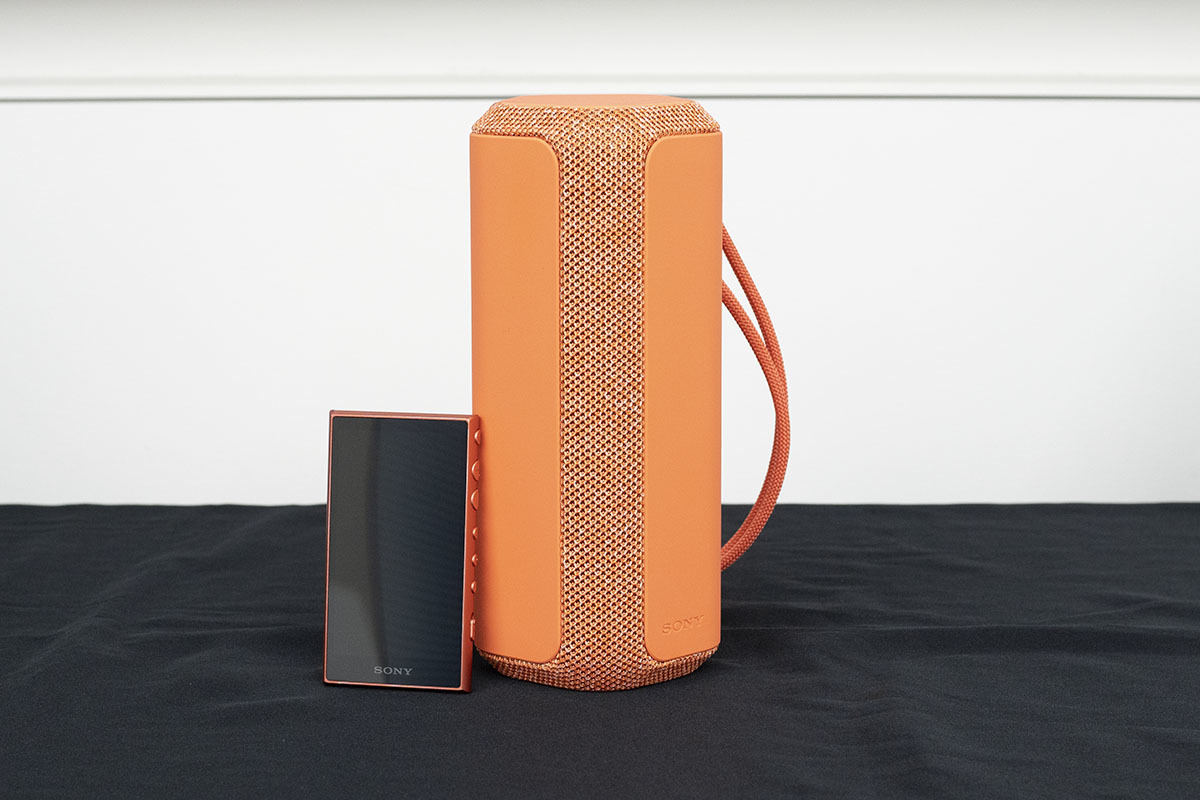 ソニー、広いリスニングエリアのBluetoothスピーカー「XE200/300