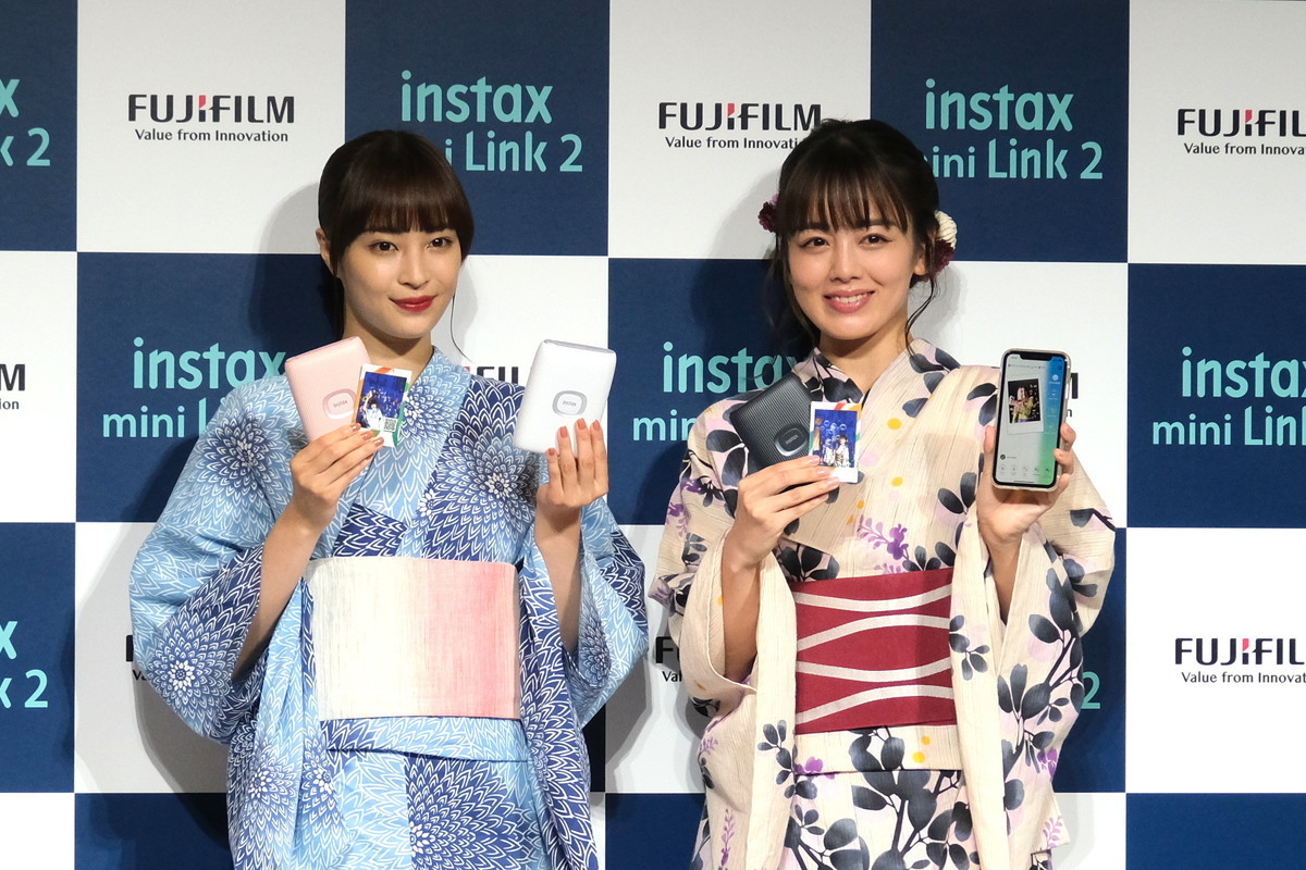 チェキ”新製品「instax mini Link 2」発表! 広瀬すずさん、伊原六花
