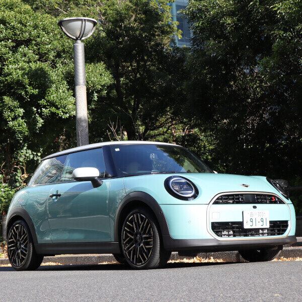 最新「ミニクーパー」のガソリンモデルに試乗! 唯一無二の個性は今でも