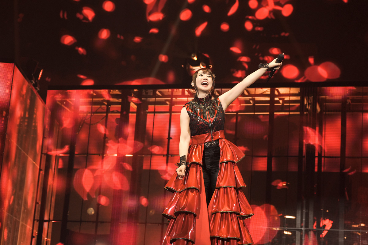 水樹奈々 25年の軌跡を詰め込んだセットリストで9,000人のファンを熱狂