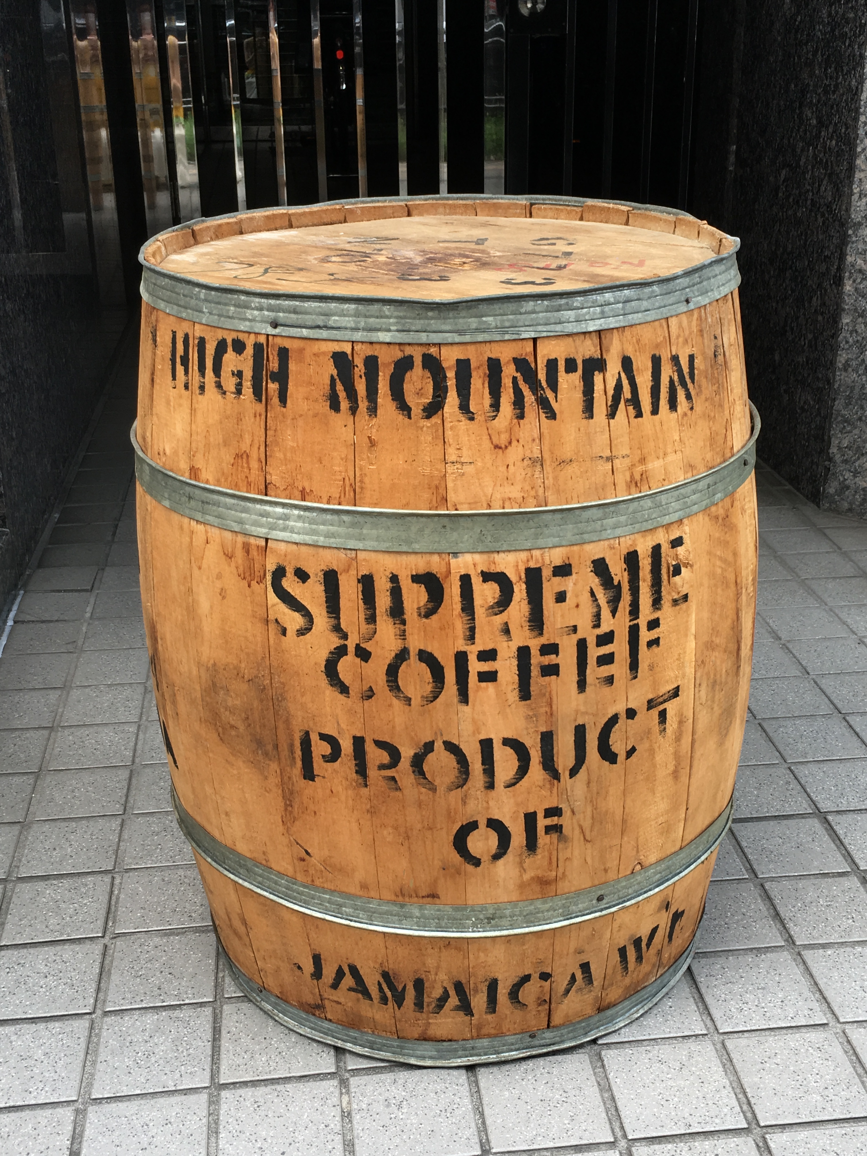 総合リサイクルショップ RecycleGallery NEWS / 樽のテーブル TARU