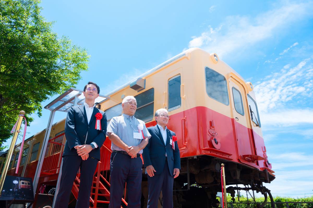 小湊鉄道キハ200形「寝台車」に 車内に2段ベッド、グランピング施設の