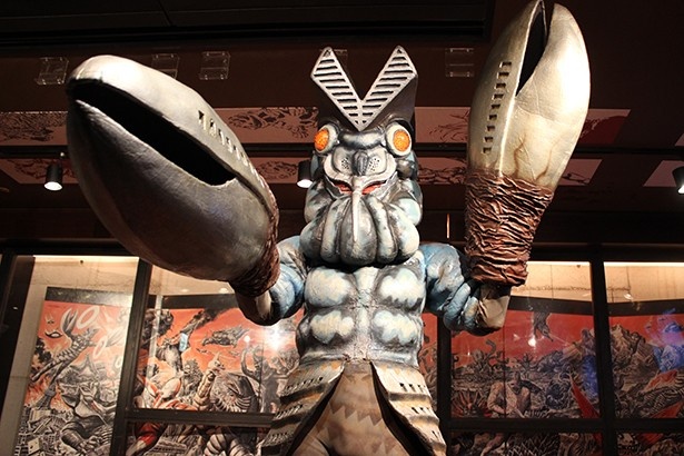 画像1 / 20＞バルタン星人が店長!?“怪獣酒場”がリニューアル