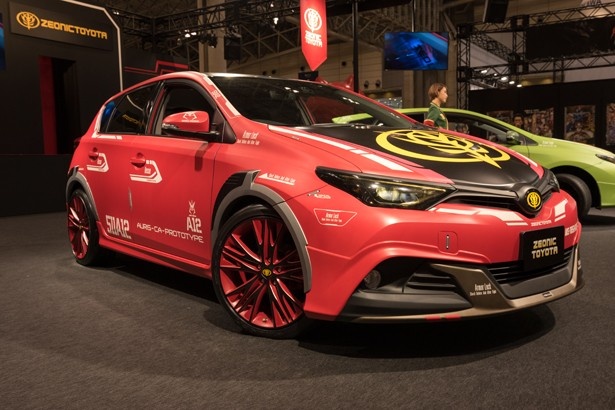 シャア専用”乗用車の市販化が決定！｜ウォーカープラス