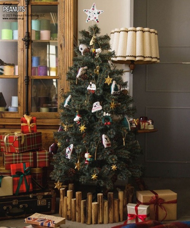 今年のクリスマスツリーはスヌーピーを主役に。ベイフローからPEANUTS