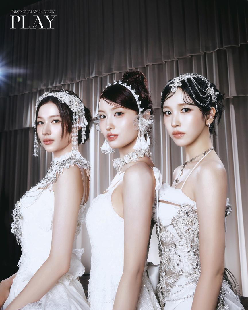 TWICEのユニットMISAMO、日本1stアルバム「PLAY」異なる世界観を表現