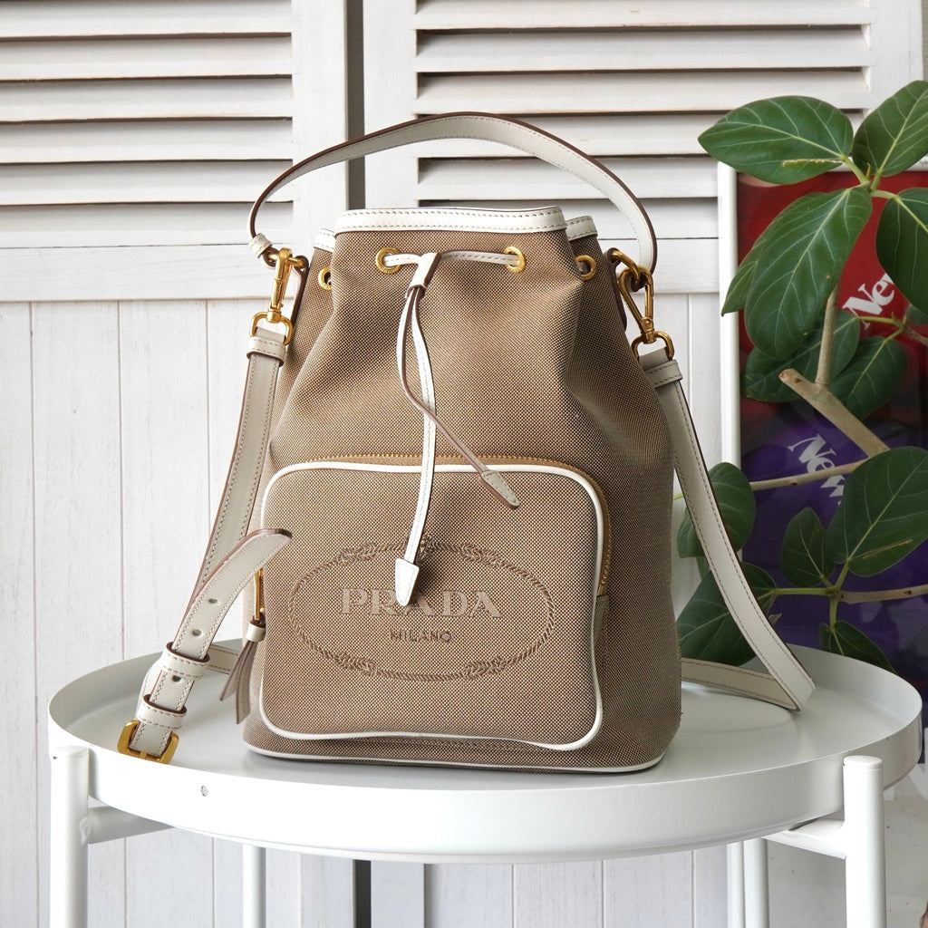 プラダ ジャガード ナイロン 巾着バッグ ショルダーバッグ ベージュ