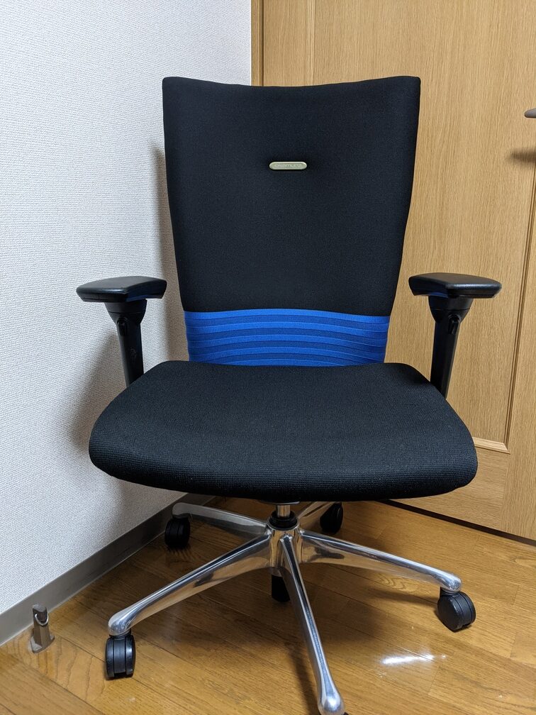 オカムラ feego(フィーゴ)レビュー |シンプルだけど座りやすさは申し分