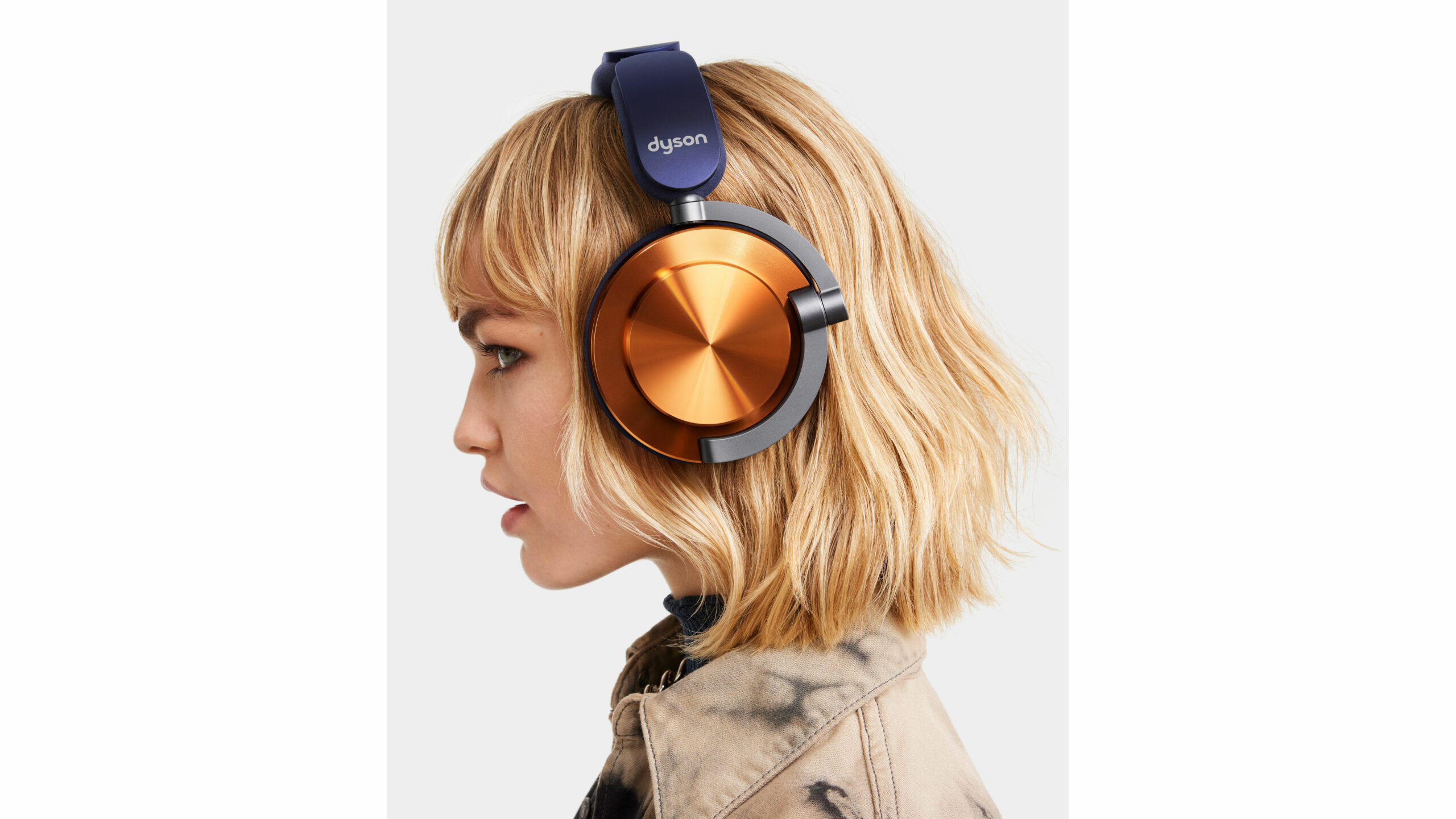ダイソンが高音質ヘッドホン「Dyson OnTrac」を発表、オーディオ特化の