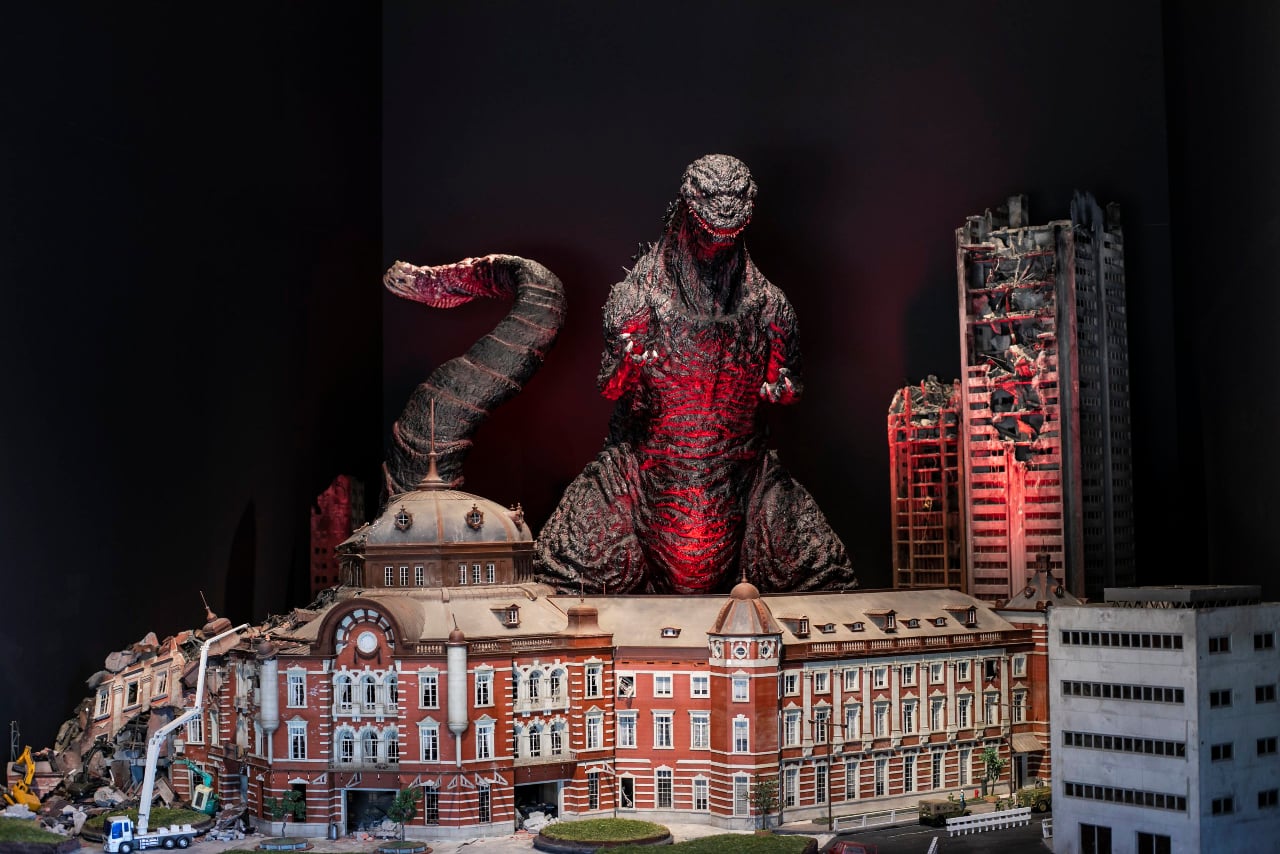 ゴジラ迎撃作戦】映画「シン・ゴジラ」制作に使われた東京駅がゴジラ