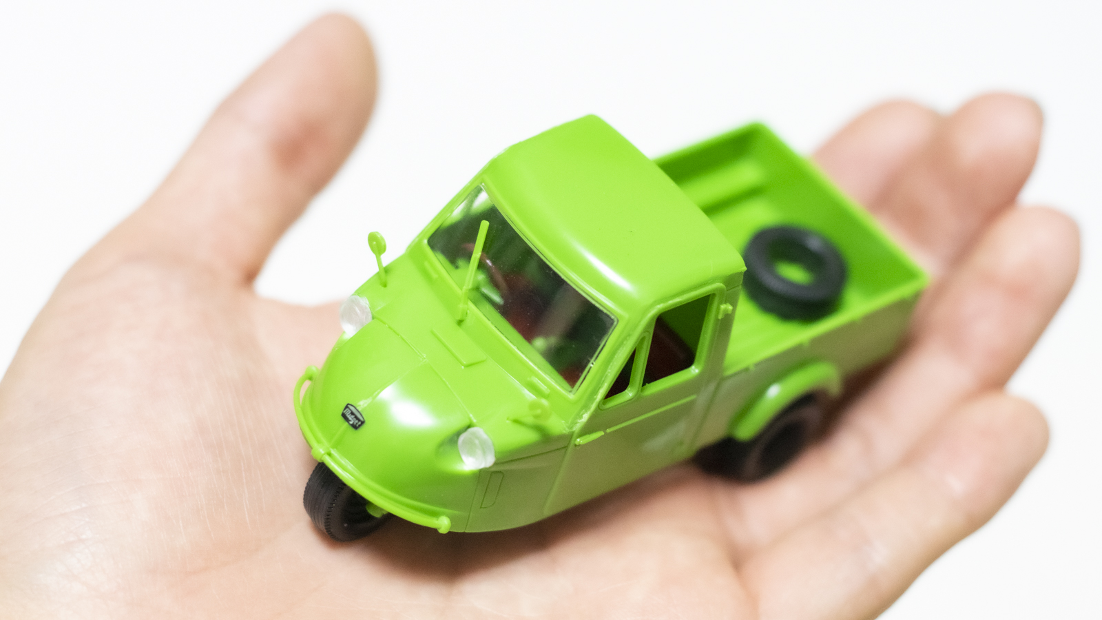 手のひらに載るオート三輪のプラモ -アリイ 1/32 ダイハツ・ミゼット
