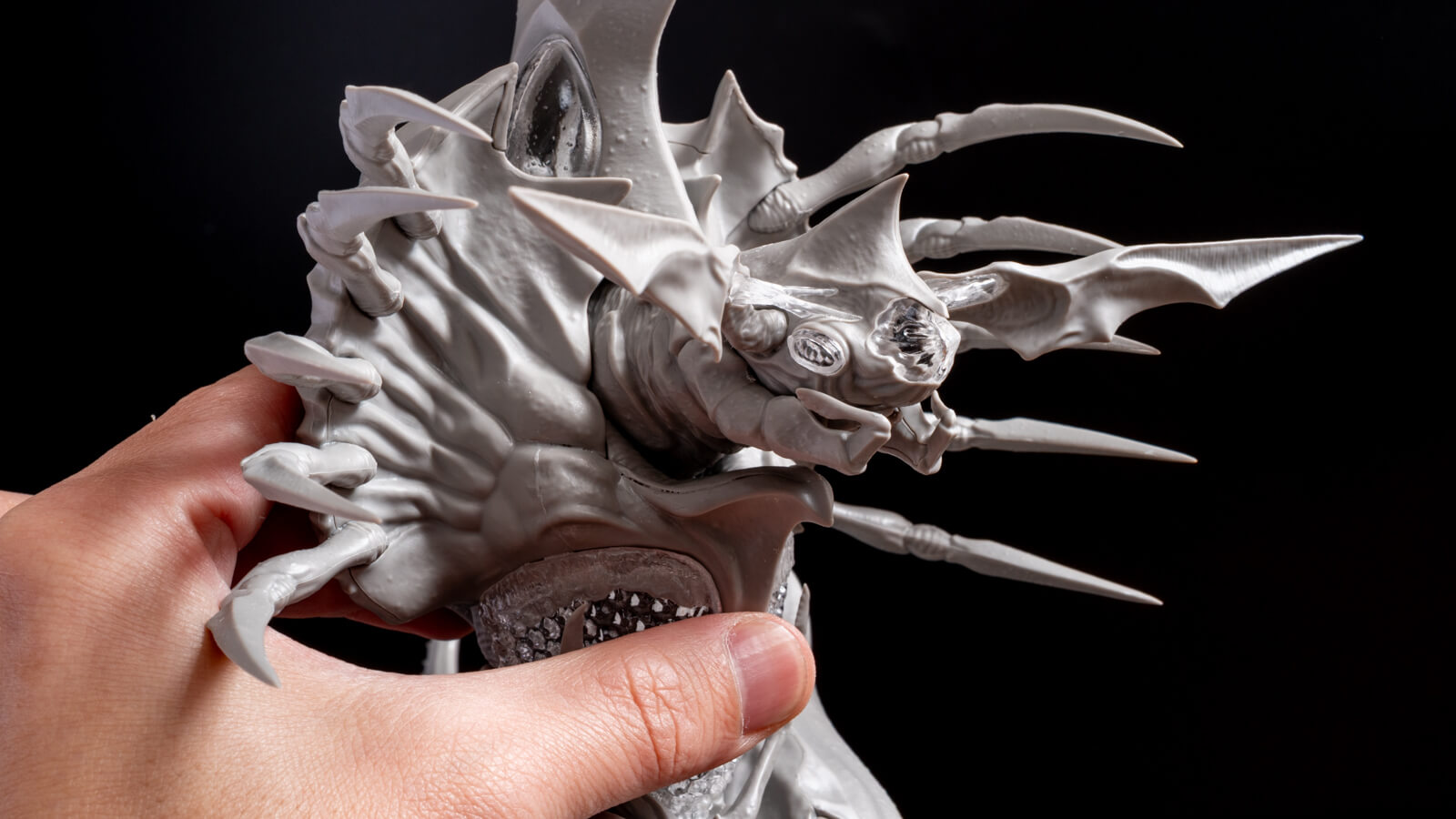 レビュー】複雑怪奇な造形はプラモデルで把握せよ／エクスプラス 1:700