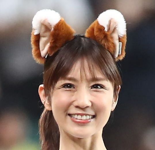 普通に現役に見えます」40歳大学生の小倉優子がフレッシュコーデ披露