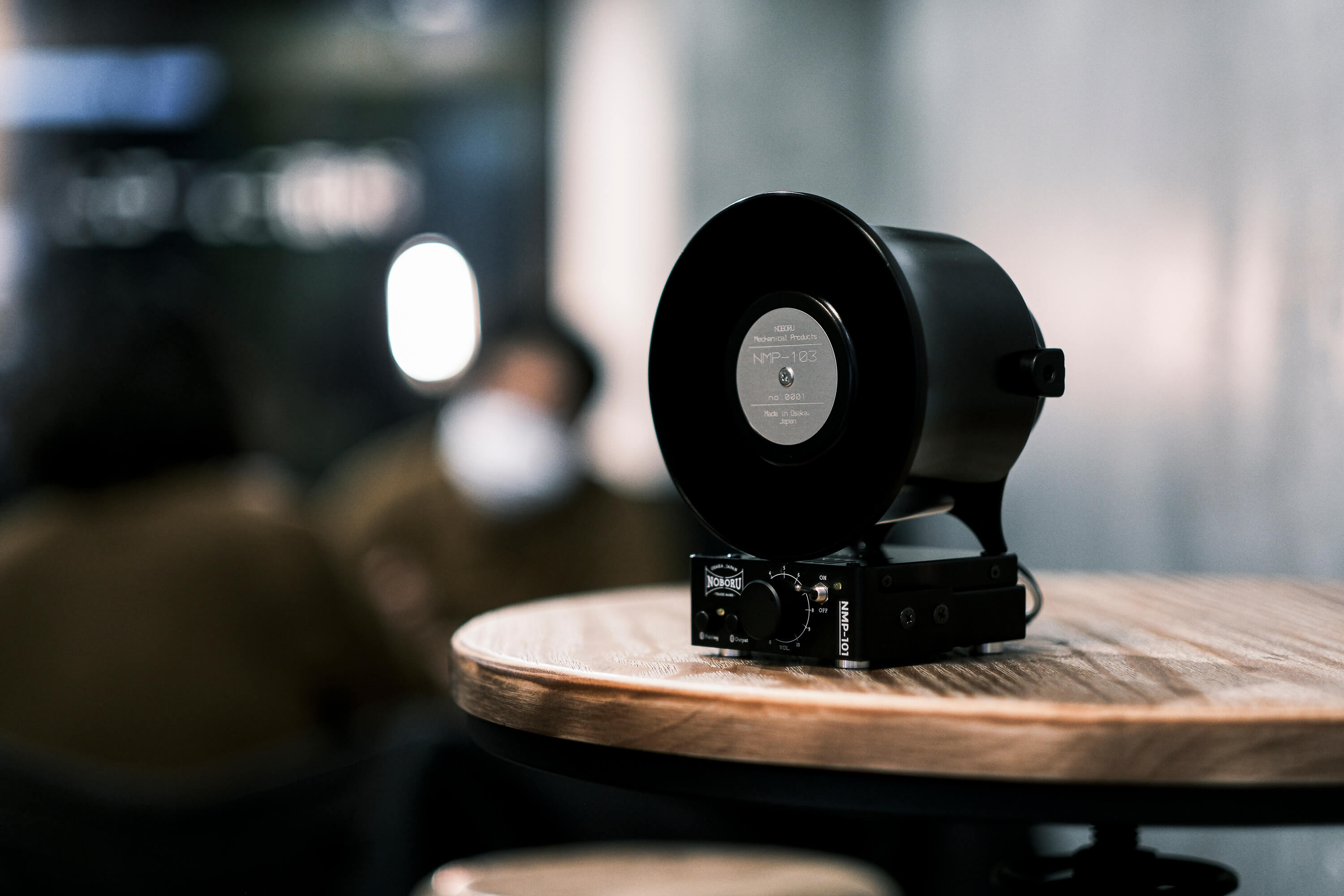 スタックアンプ/金属製ホーンスピーカー型【ブラック】 | ノボル電機製作所