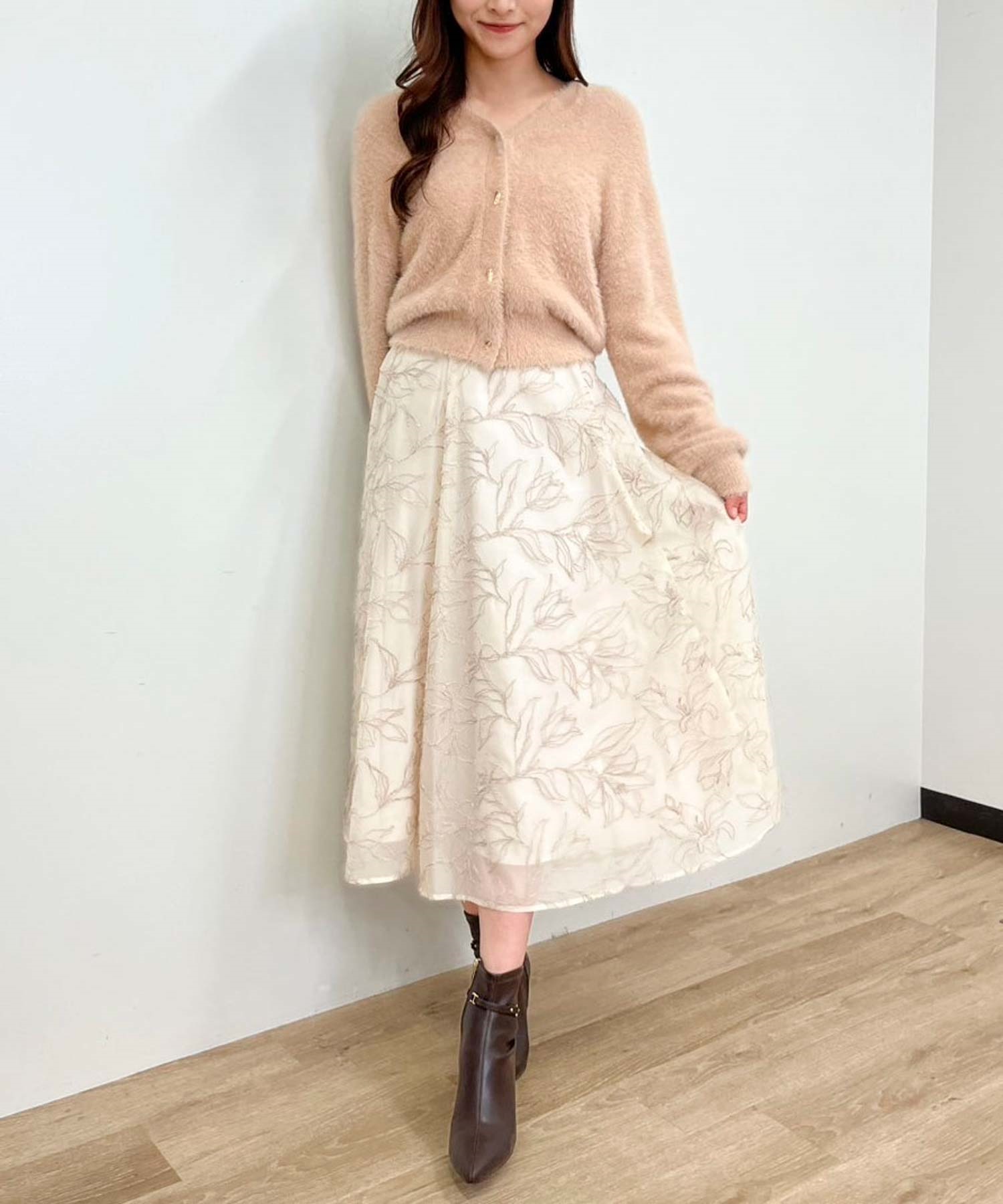 モール刺繍フラワースカート | フレアスカート | NOELA OFFICIAL WEB STORE