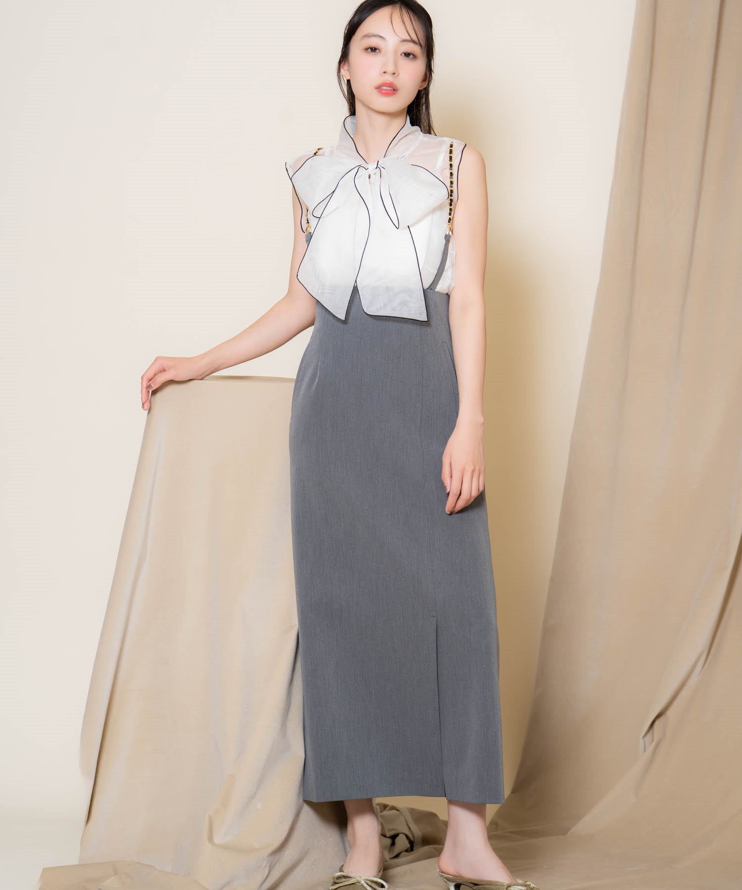 チェーンサス付きタイトスカート | タイトスカート | NOELA OFFICIAL