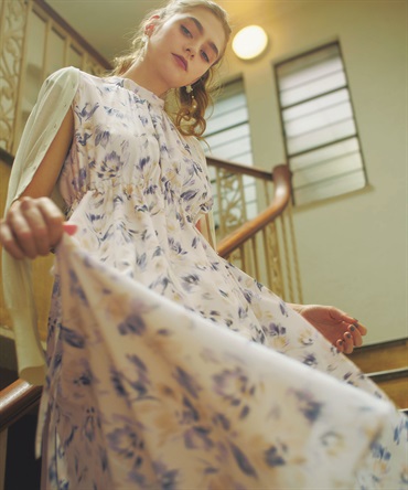 ドロスト花柄ワンピース | ロングワンピース | NOELA OFFICIAL WEB STORE