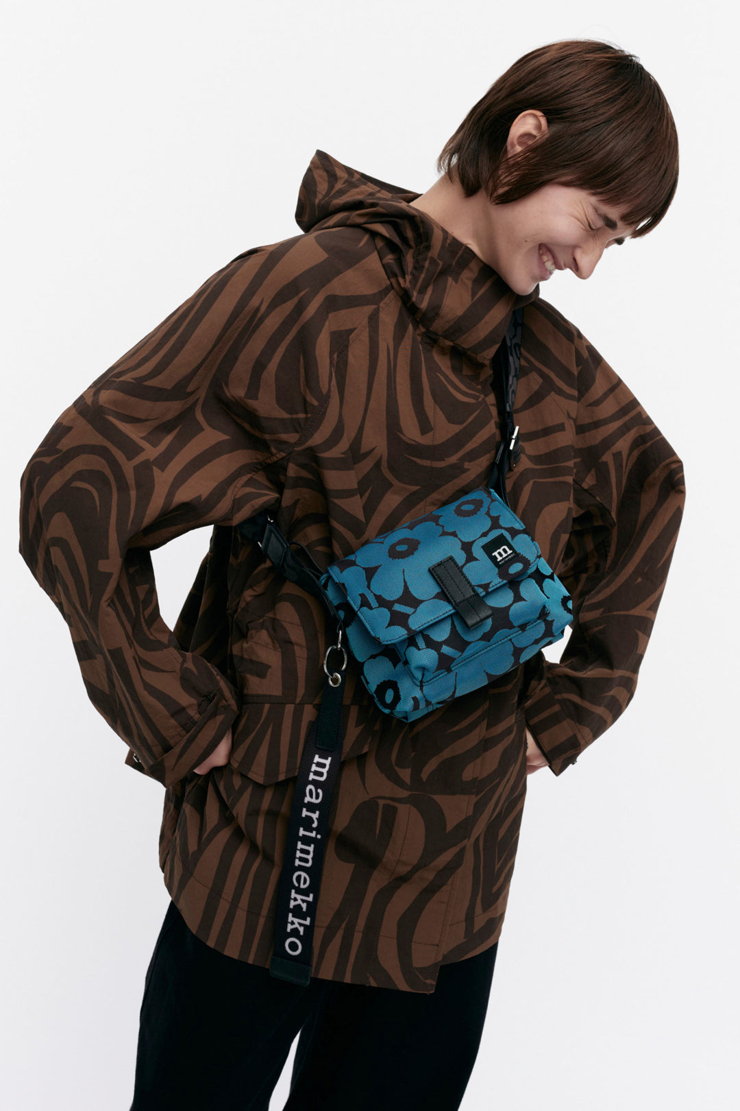 Marimekko Mini Messenger Unikko Black/Blue – Nordic Labels