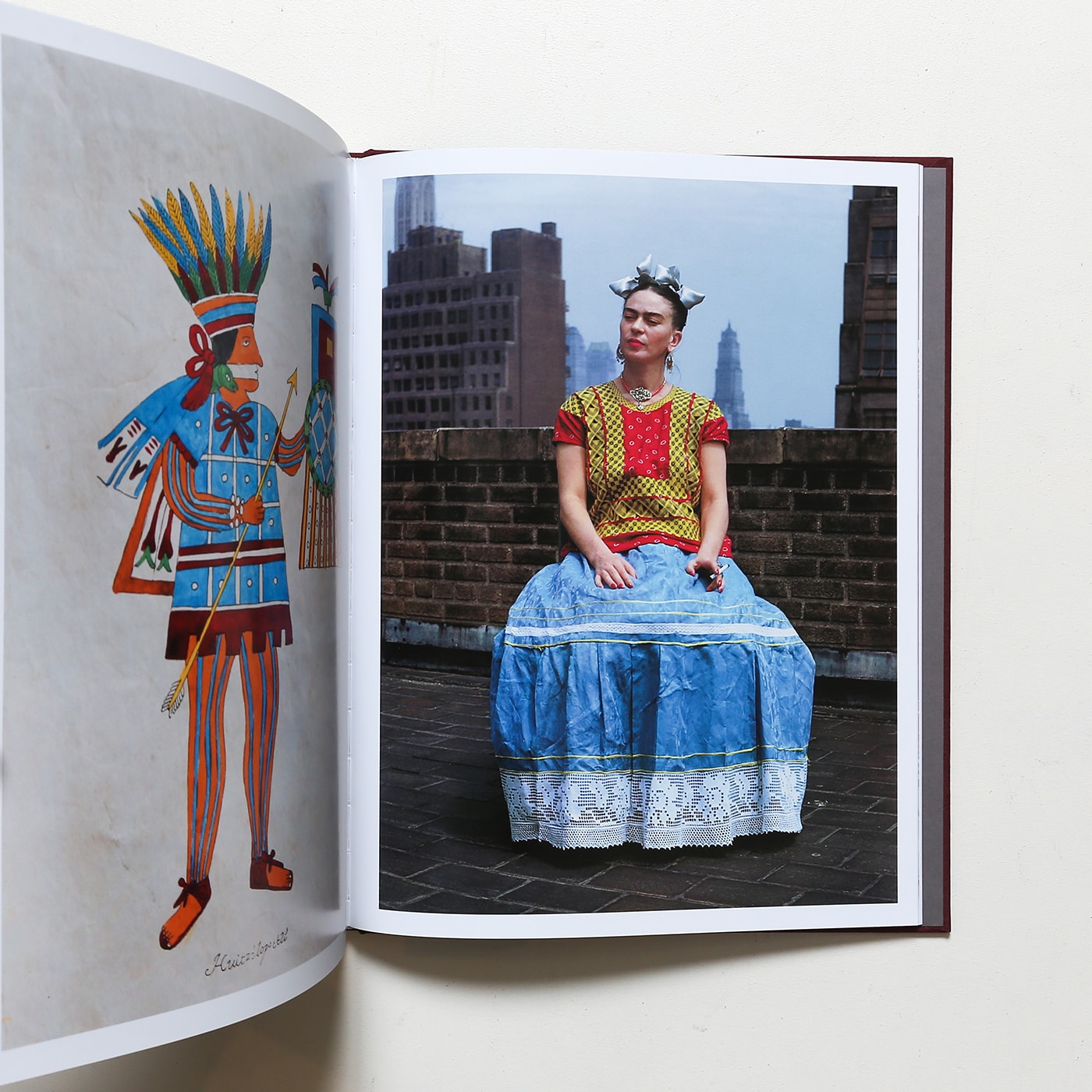 Frida Kahlo: Her Universe | フリーダ・カーロ | nostos books ノスト