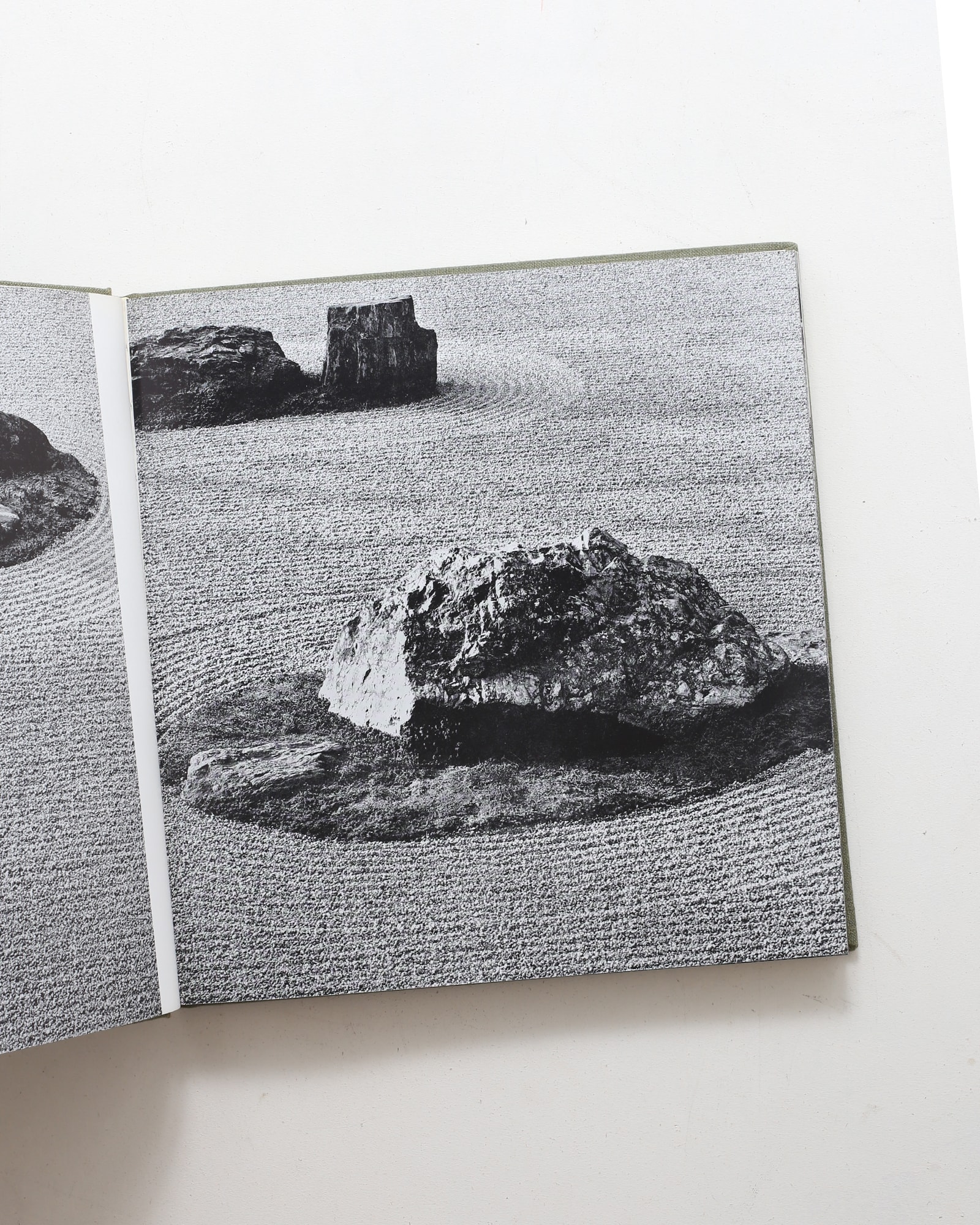 日本の庭 An Approach to Nature | 伊藤ていじ、岩宮武二、亀倉雄策