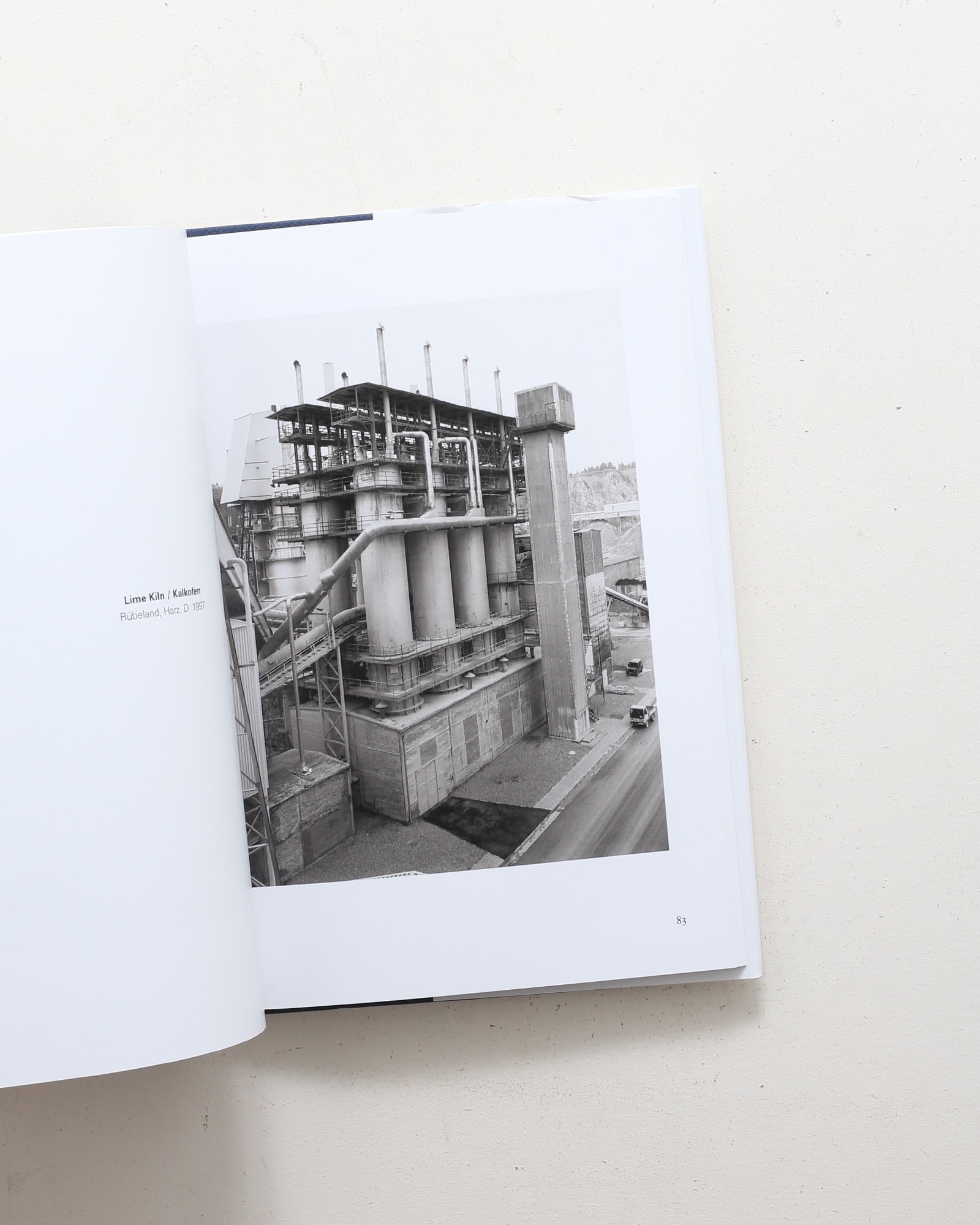 Bernd ＆ Hilla Becher: Basic Forms of Industrial Buildings