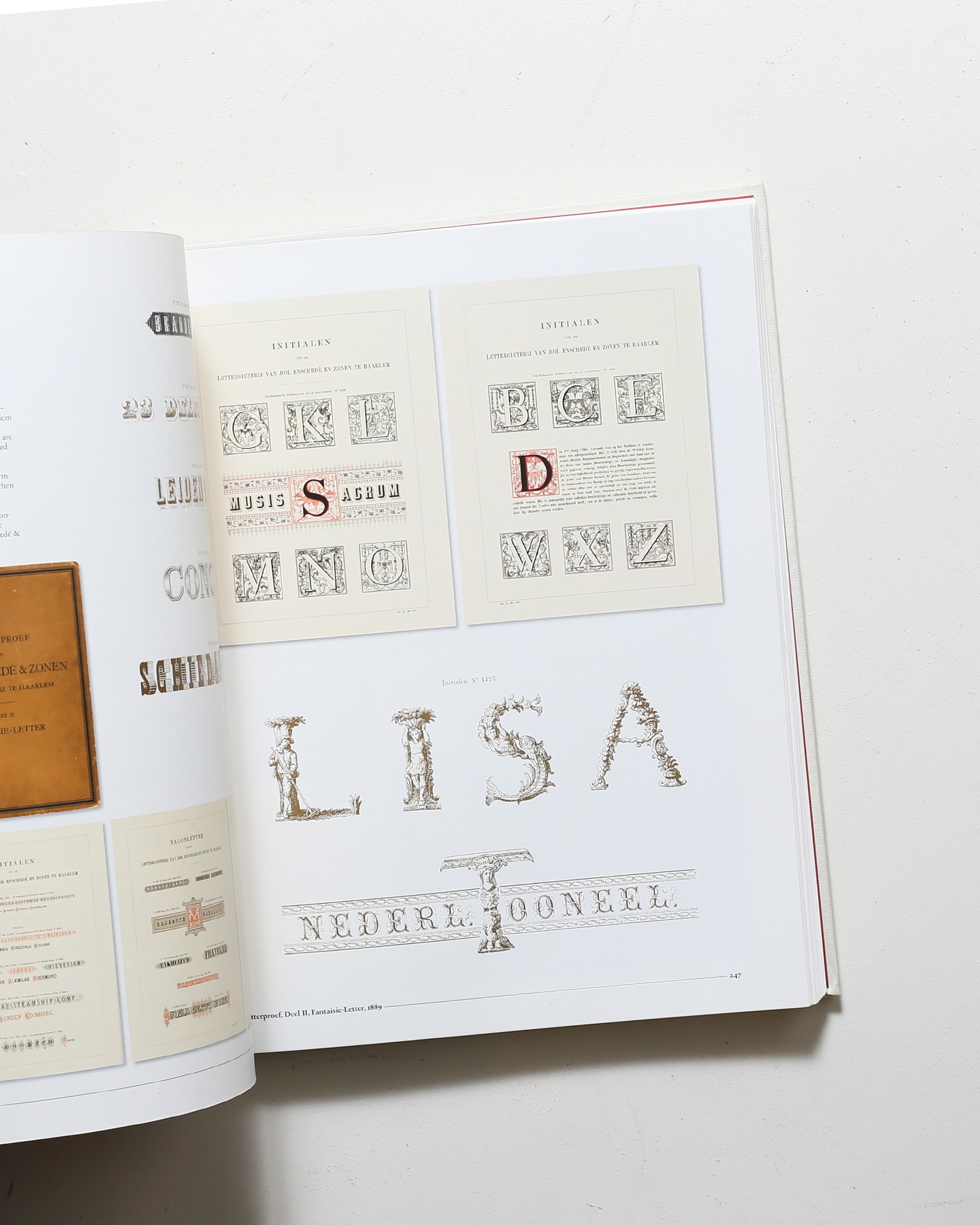 A Visual History of Typefaces and Graphic Styles 2冊セット