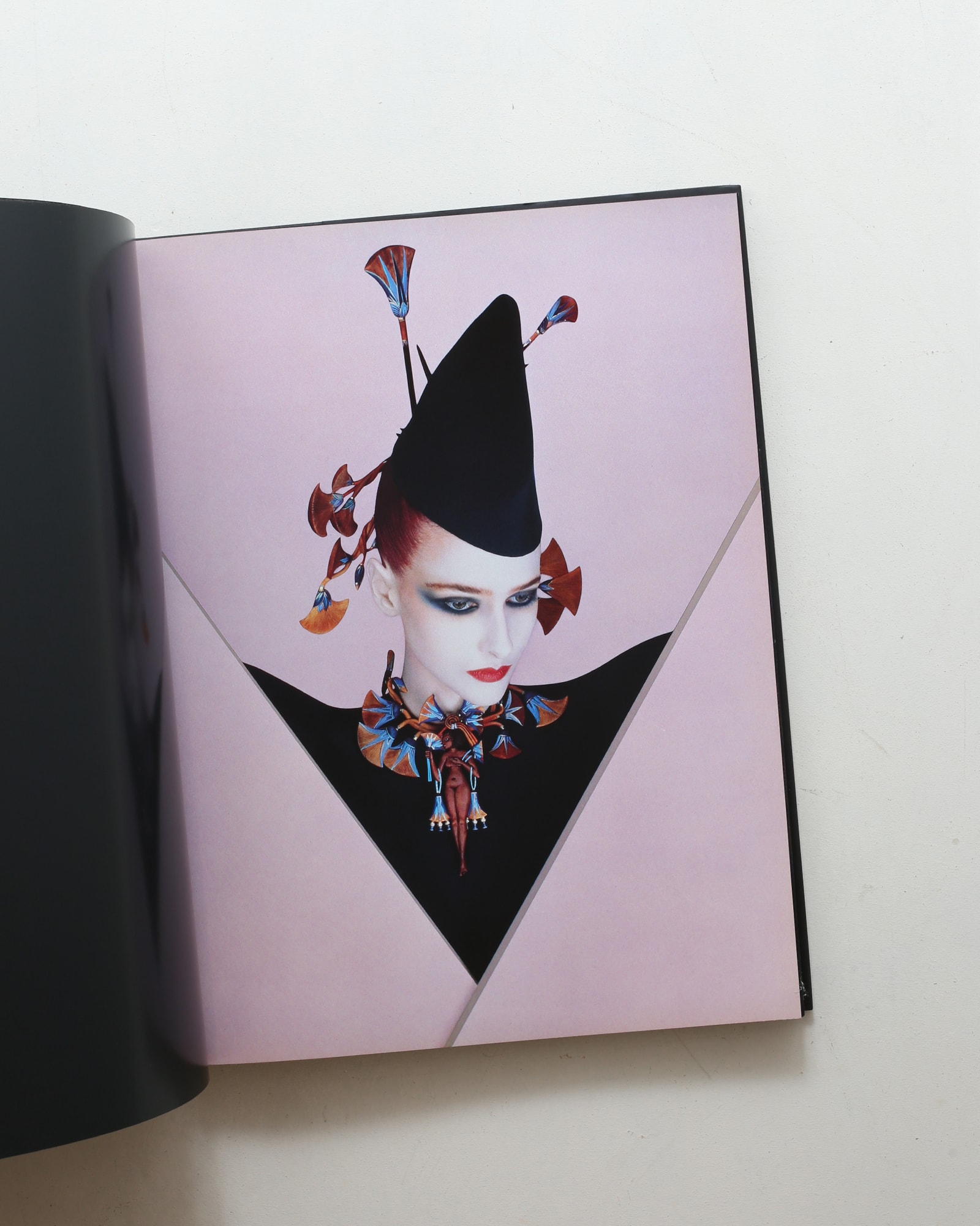 L'Esprit Serge Lutens: The Spirit of Beauty | nostos books ノスト