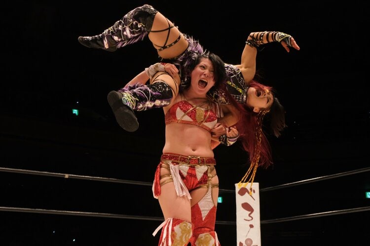 日本スタイルも出し切った」イヨ・スカイが“WWEでは使えない大技”を…林