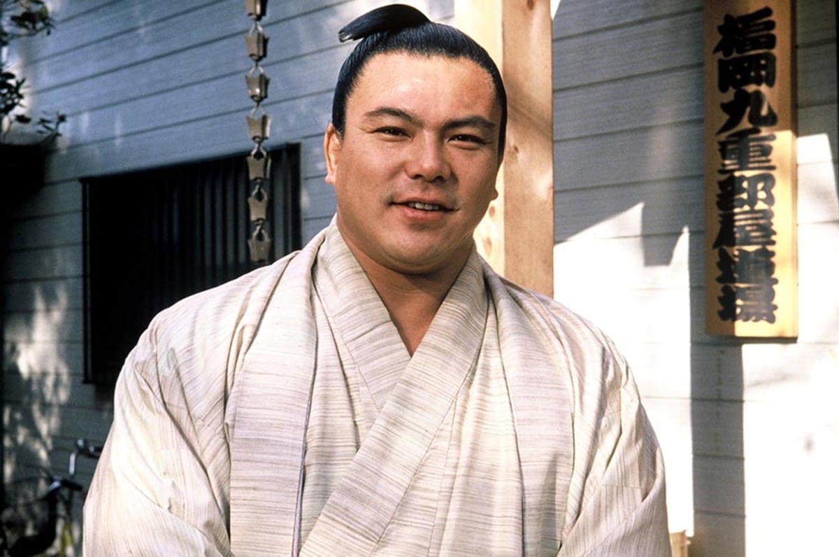 鋼の肉体》横綱千代の富士伝説… 寺尾「なんじゃこりゃ、まるで鉄板
