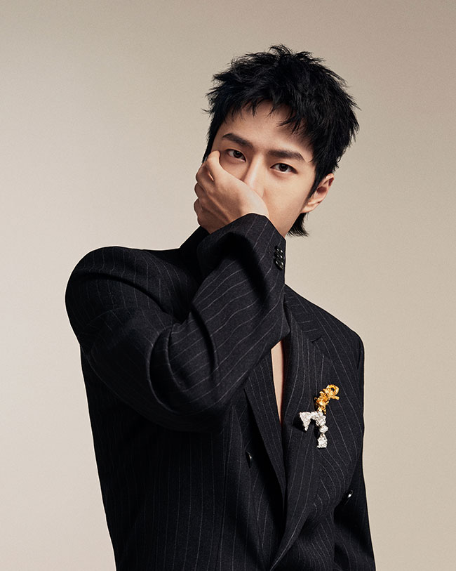 王一博が「Loewe」のグローバル ブランド アンバサダーに！ | Numero TOKYO