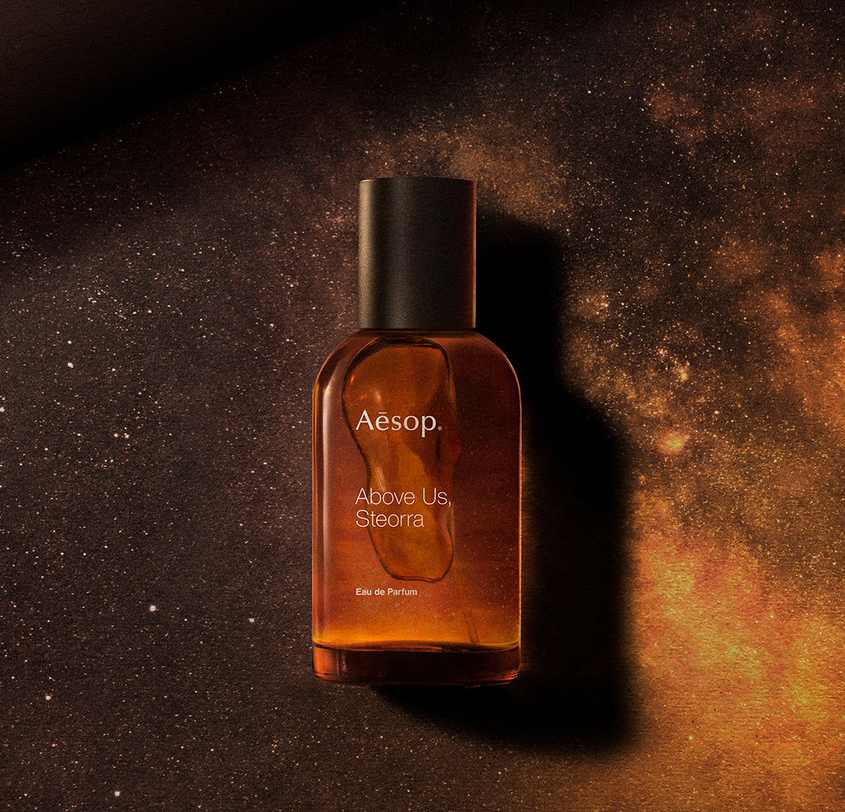 イソップから13作目のフレグランス「アバヴ アス、ステオーラ