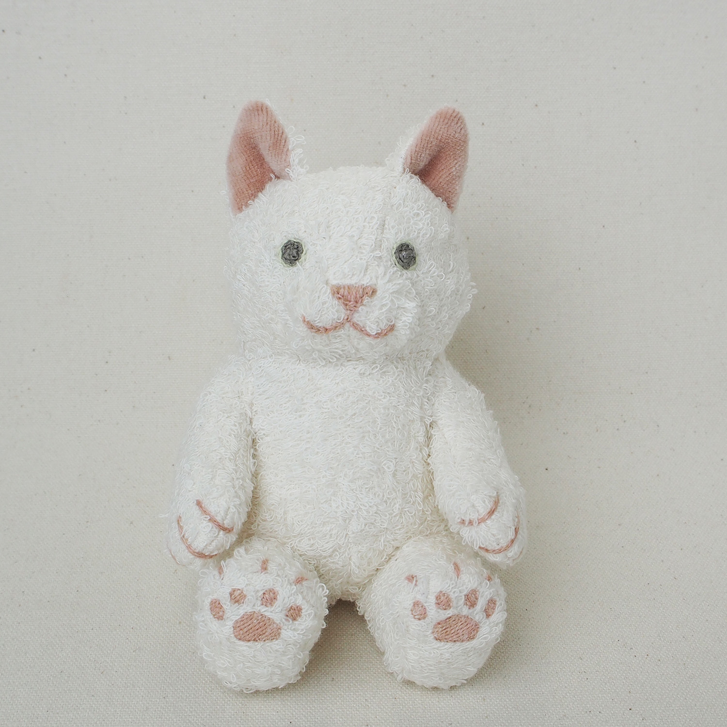 オーガニックコットン しろネコのぬいぐるみ ミニサイズ | 天然素材の