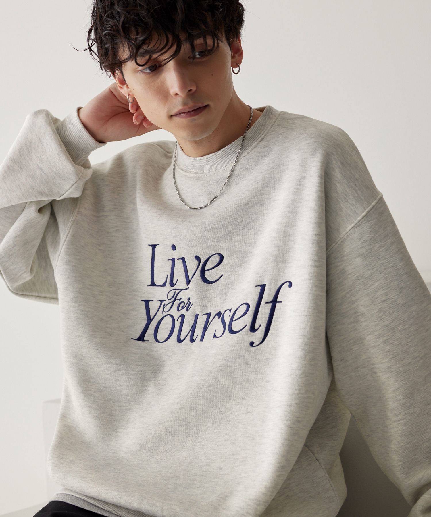 メッセージ刺繍ルーズクルーネックスウェットプルオーバー MONO-MART