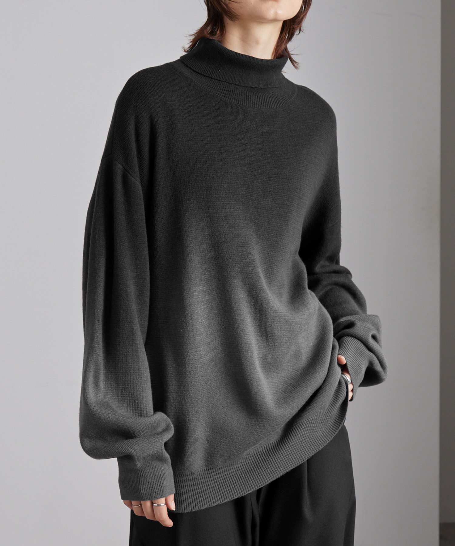 ミラノリブ バイカラーグラデーション オーバーサイズ タートルニット