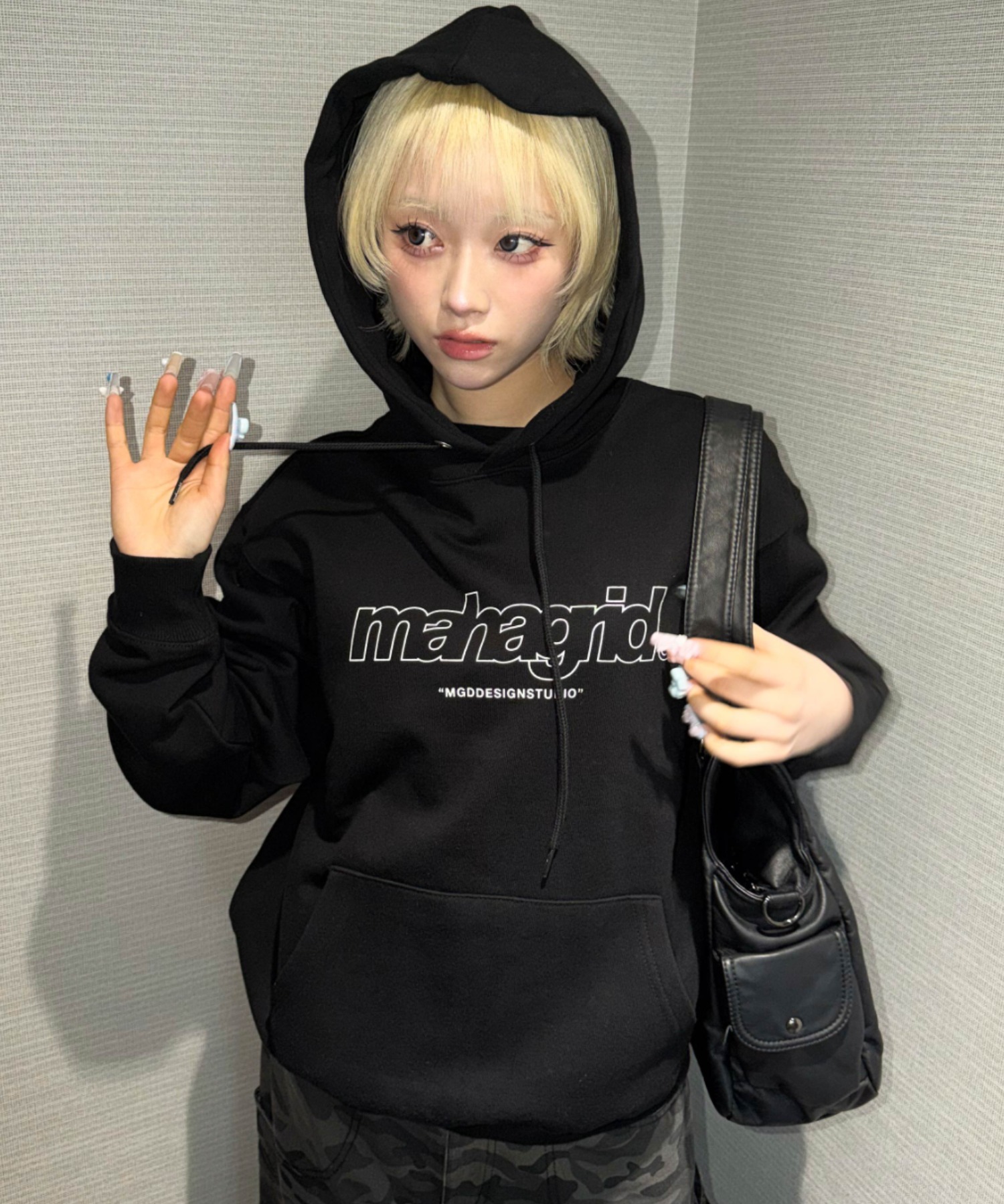 mahagrid/マハグリッド』THIRD LOGO HOODIE/サードロゴ プルオーバー