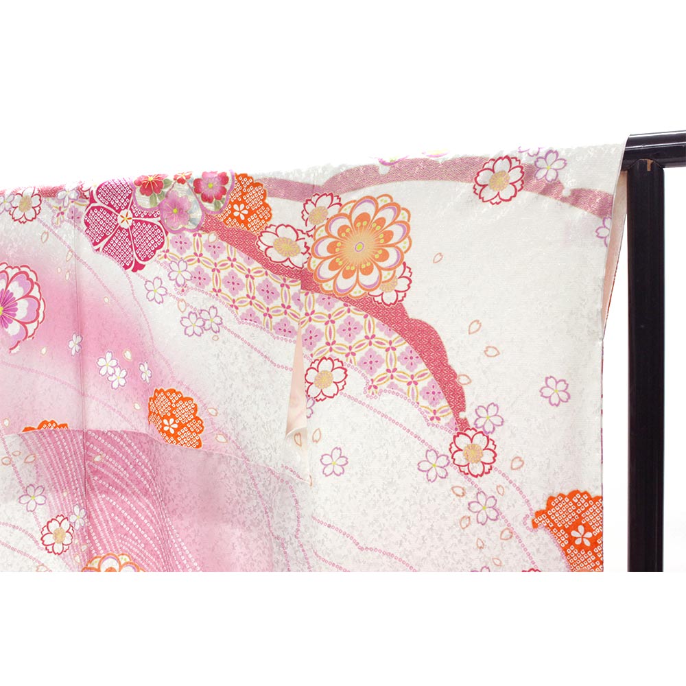 F-167 白地にピンク 絞り桜散らし | 着物レンタルまつうら（貸衣装・貸