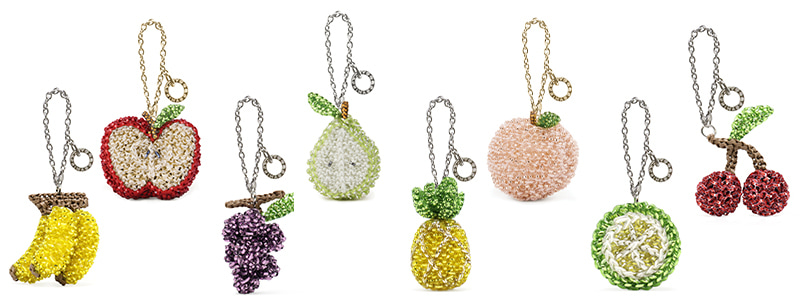 アンテプリマのワイヤーバッグにポップな新色が追加、バッグチャームと