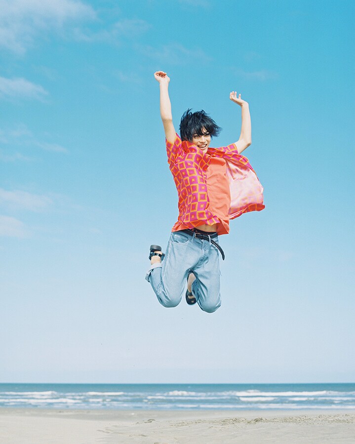 神尾楓珠の1st写真集が発売、20歳の1年間を四季とともに記録（コメント