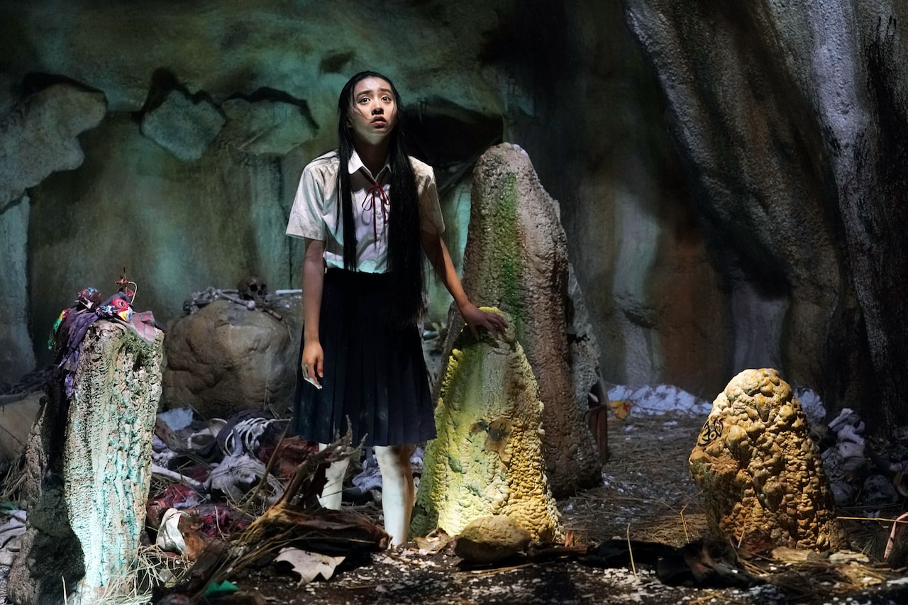 Koki,が清水崇の言葉に耳傾ける「牛首村」新写真到着、萩原利久の姿も