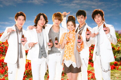 上戸彩もウットリ!? 東方神起、日本初CMでアカペラ披露 - 音楽ナタリー