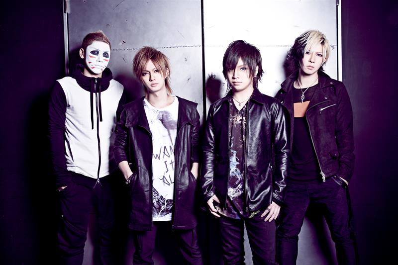 goldenbomber_art201607.jpg?