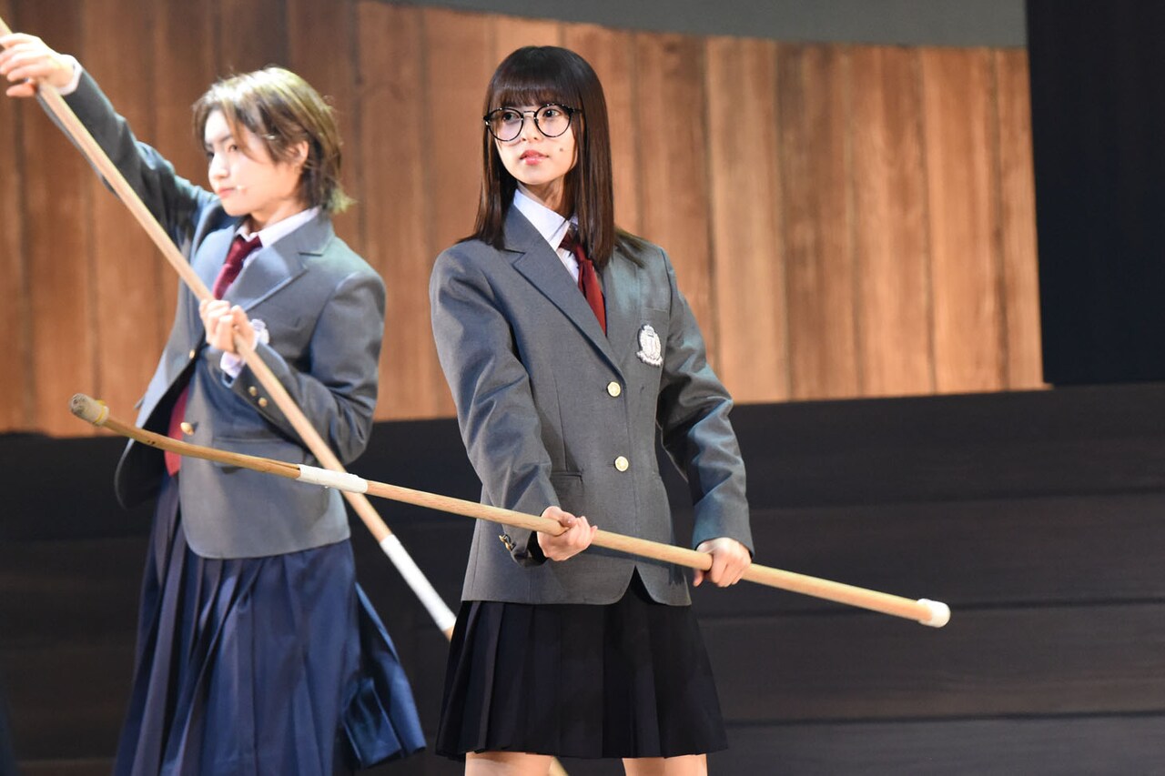 乃木坂46齋藤飛鳥ら、なぎなたさばき披露「あさひなぐ」明日から
