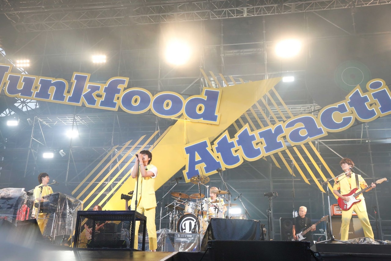 今日、伝説のライブっぽいです」DISH//、雨の野外でファンと作った