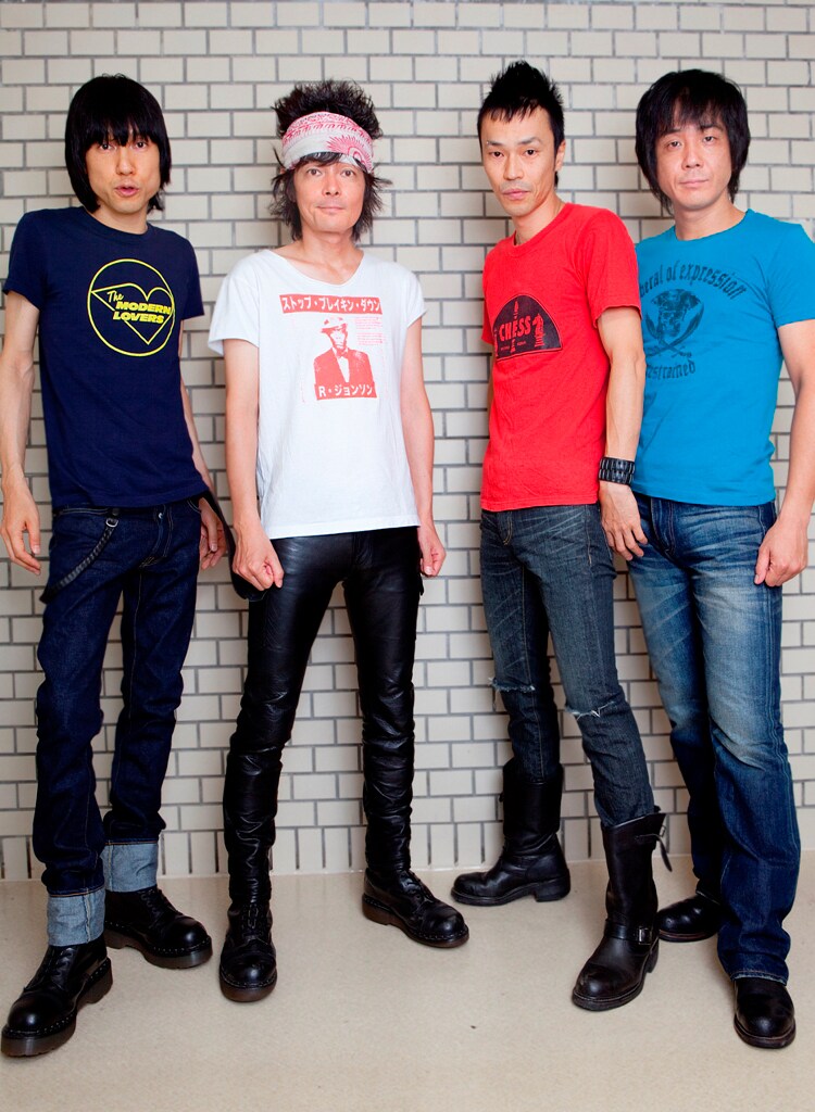 ザ・クロマニヨンズ、真島昌利インフルエンザで3公演延期 - 音楽ナタリー