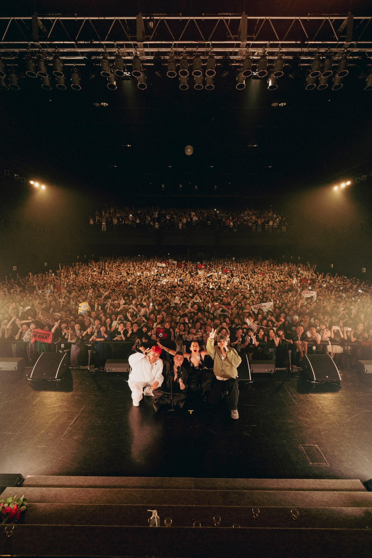 Awich×OZworld×CHICO CARLITO×唾奇ツアーで沖縄パワー炸裂、モンパチ