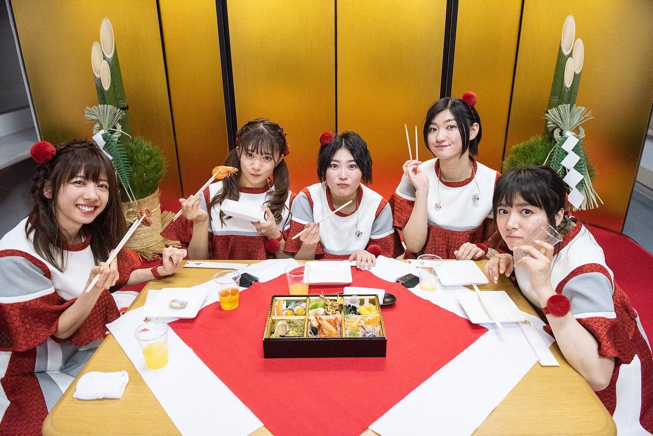 エビ中、歌い残しは年内に！初のカウントダウンでねずみ年の幕開け