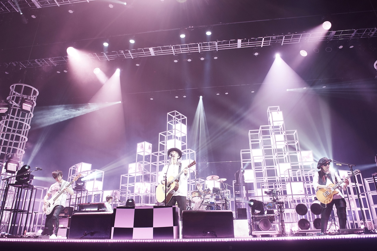 スピッツ、画面越しに一夜限りのコンサート“猫ちぐらの夕べ”届ける