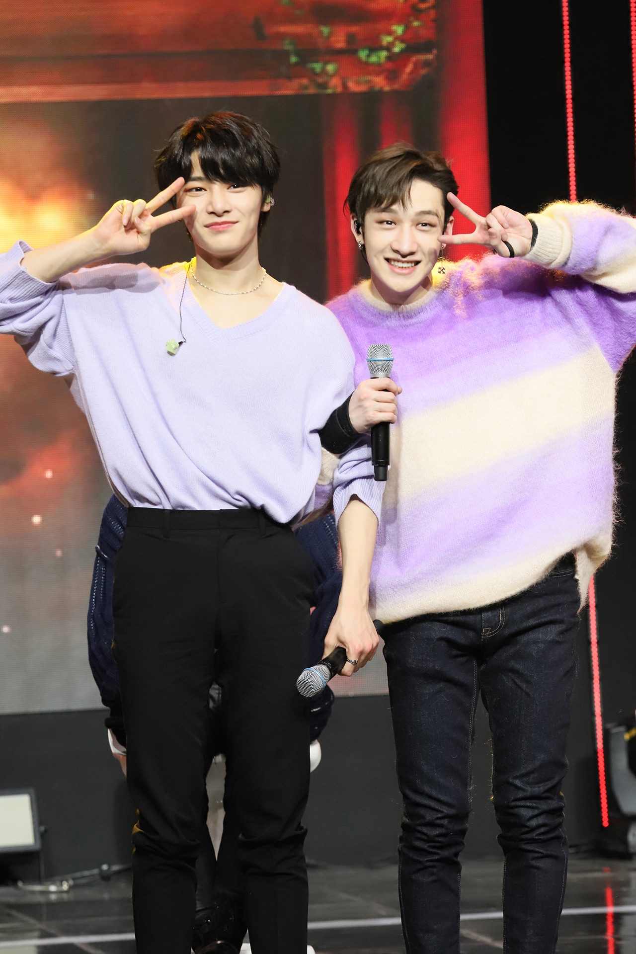 左からアイエン、バンチャン。（写真提供：ソニー・ミュージック