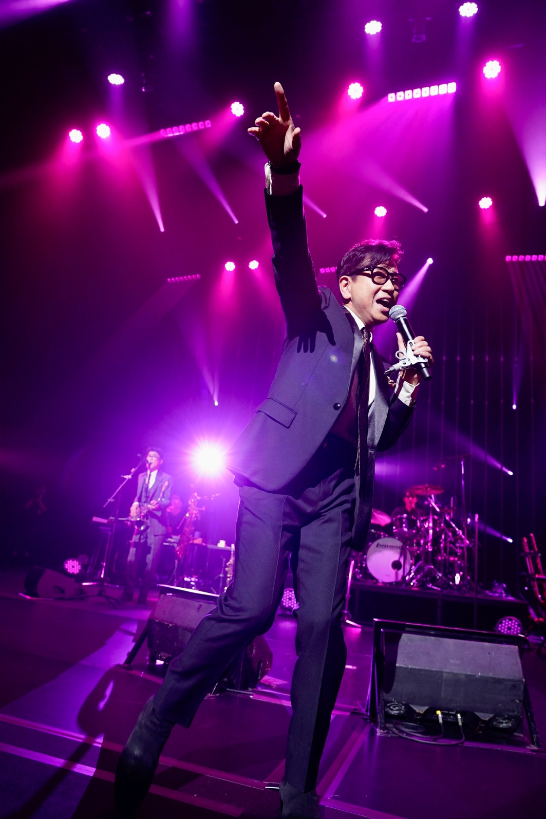 藤井フミヤのデビュー40周年ツアー開幕、観客の声援に「ひさしぶりの