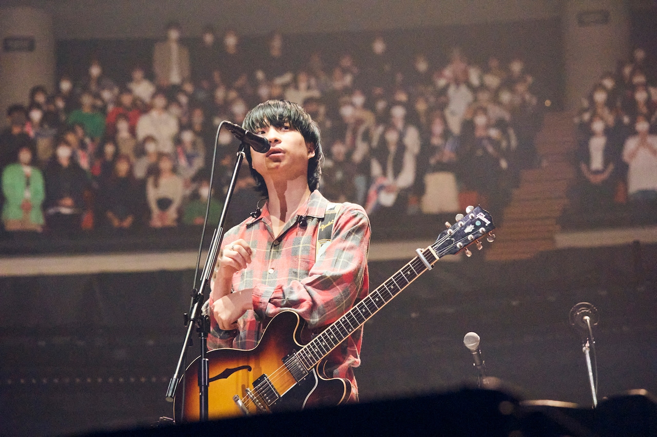 尾崎世界観（Vo, G）（撮影：関信行） [画像ギャラリー 4/11] - 音楽